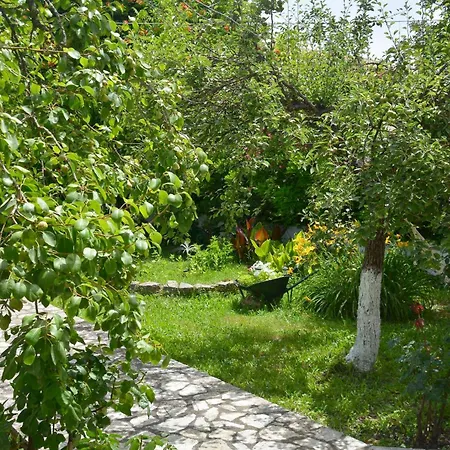 Casa Maria بيت للعطل Velonádes